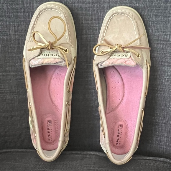 Sperry Boat Shoes - Picture 5 of 8